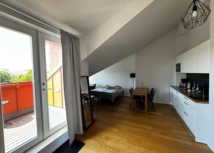 Modern Next To Old Town * טאלין