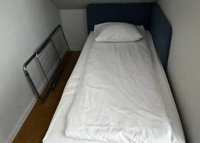 아파트 Modern Next To Old Town