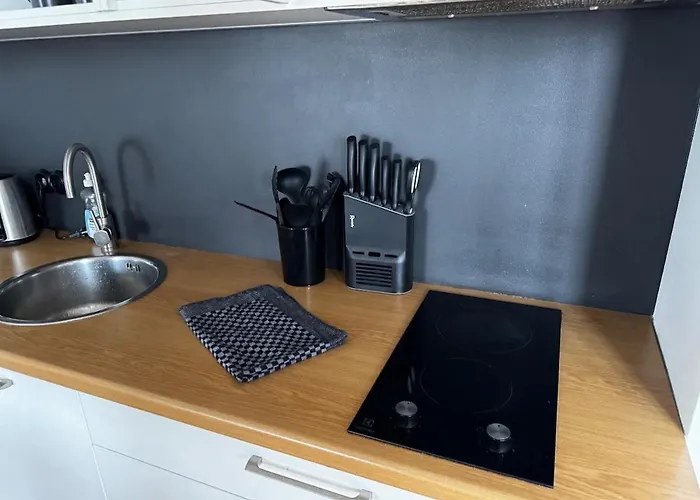 Modern Next To Old Town 아파트