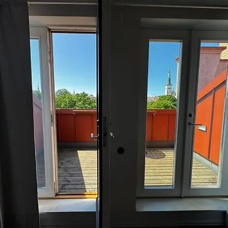 Διαμέρισμα Modern Next To Old Town