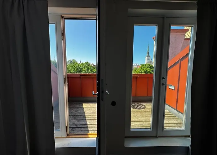 Διαμέρισμα Modern Next To Old Town